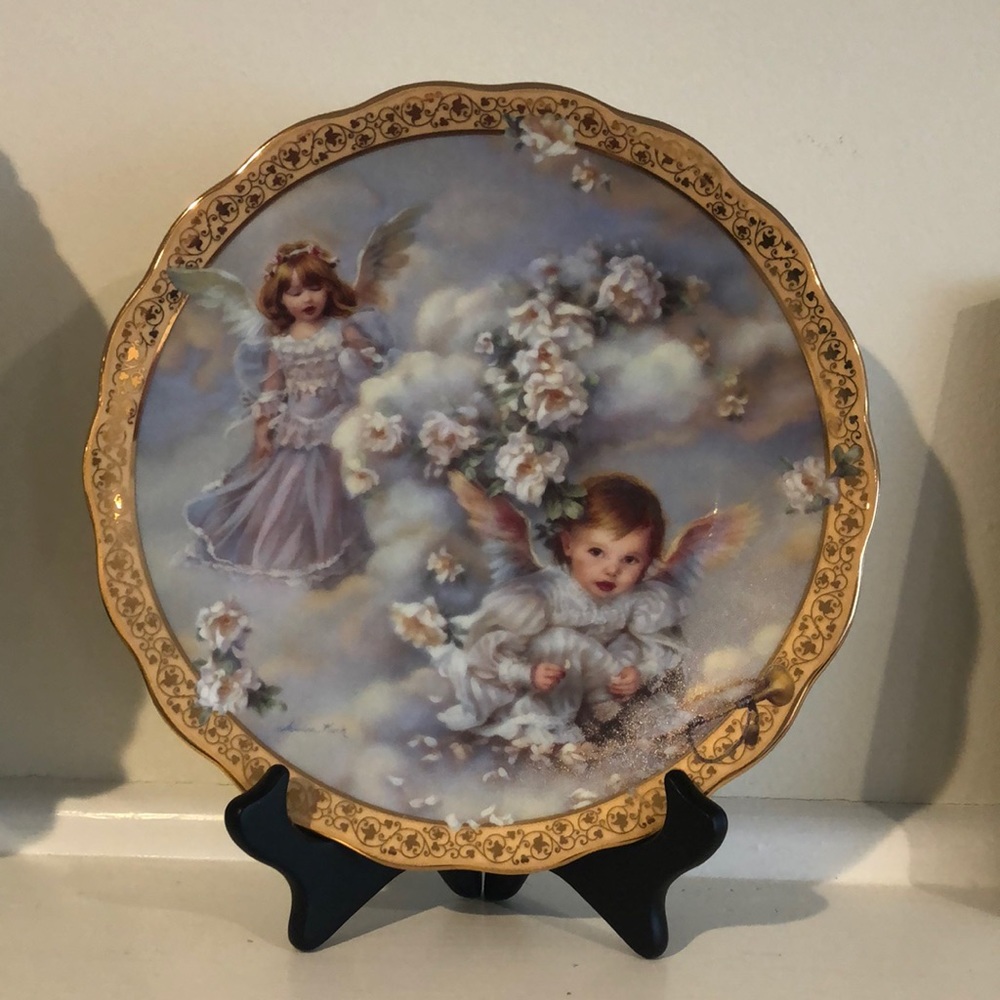 Sandra Kuck Gardens of Innocence Collectible Porcelain Plate Heavenly